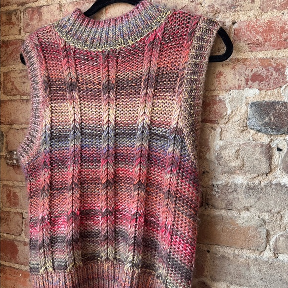 Evereve Spring Sweater Vest Size Small - Picture 2 of 2